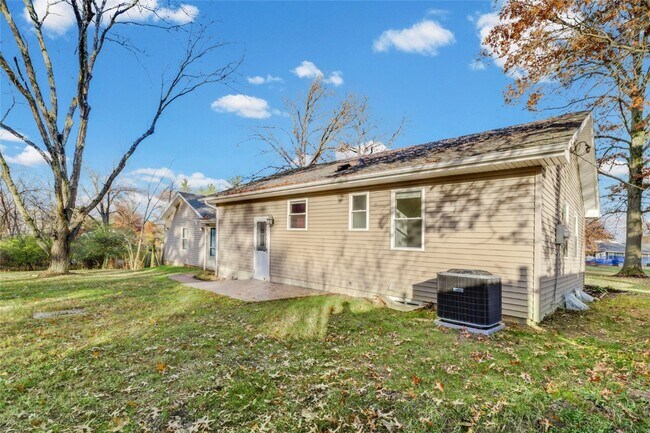 Building Photo - 84 Strecker Rd