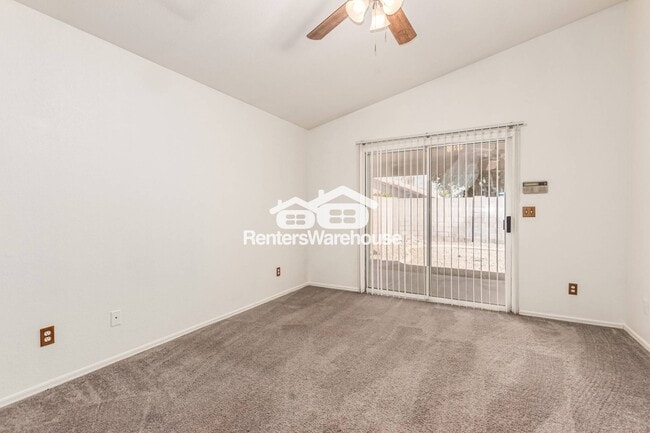 Building Photo - 8622 W Davis Rd