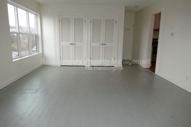 Building Photo - 3204 NW 64th St