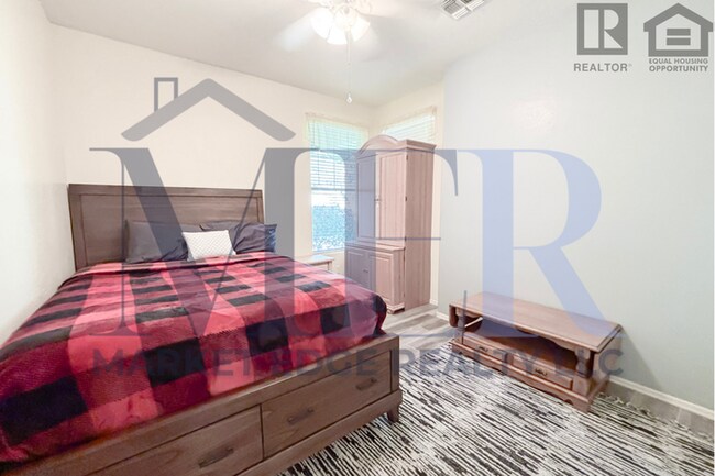 Building Photo - 4Bed/2Bath Furnished Home at Monroe/87th A...
