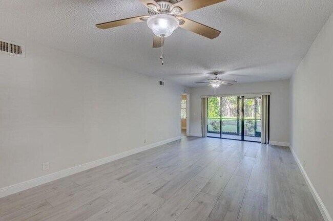 Building Photo - 1801 Sabal Ridge Ct