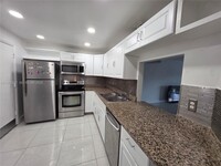 Building Photo - 1351 NE 191st St