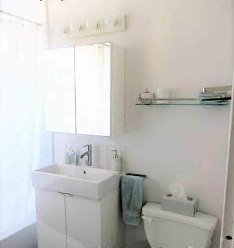 Building Photo - 6 Poplar Rd