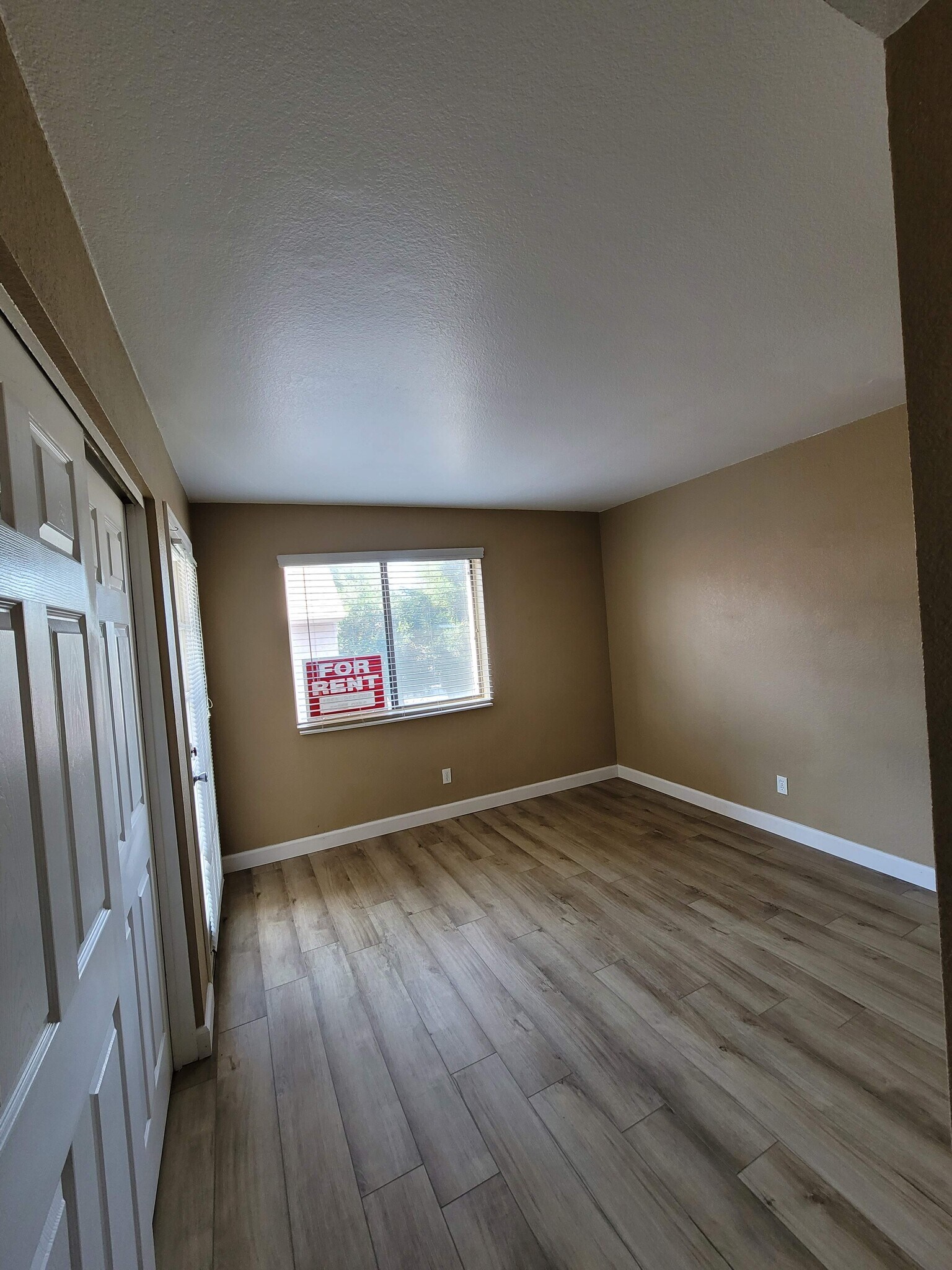 Master Bedroom 1 - 1065 W 1st St