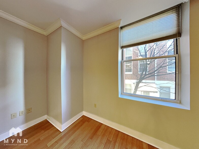 Building Photo - 985 Ponce De Leon Ave NE