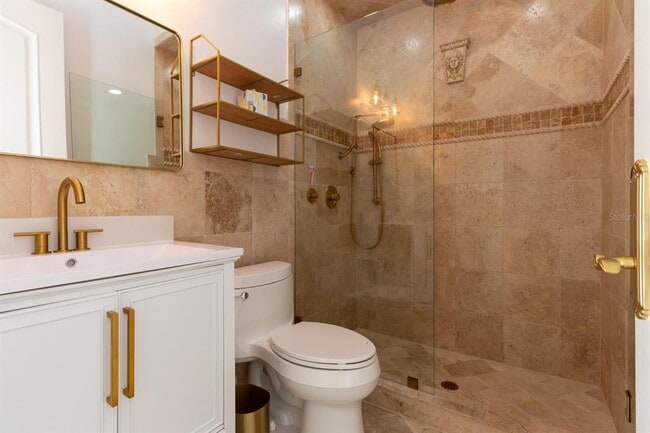 Building Photo - 25 Leeward Island