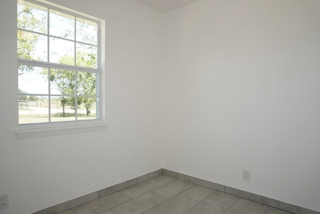 Building Photo - 6751 Green Valley Rd