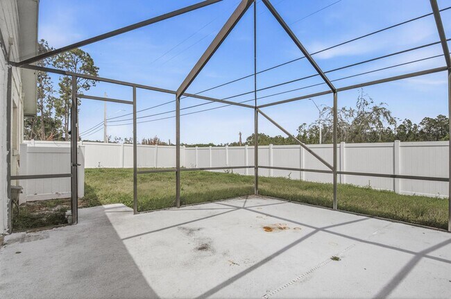 Building Photo - Amazing Pool Home!