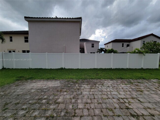 Building Photo - 9282 SW 171st Ct