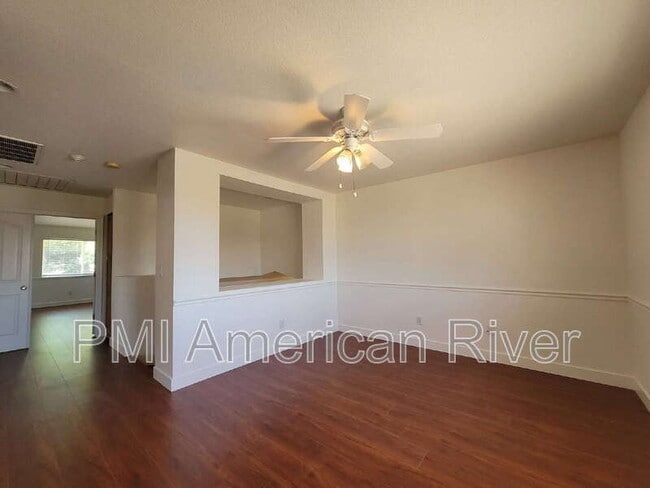 Building Photo - 1375 Pintail Way