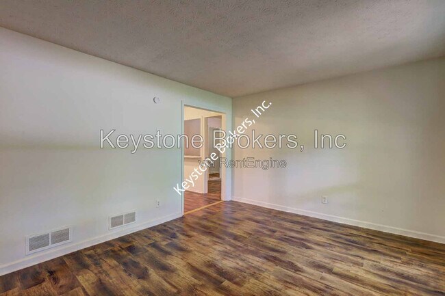 Building Photo - 1362 Hatchcover Cir