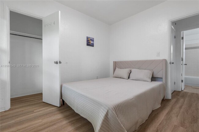 Building Photo - 180 NE 68th St