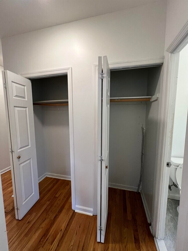 Building Photo - 204 North St