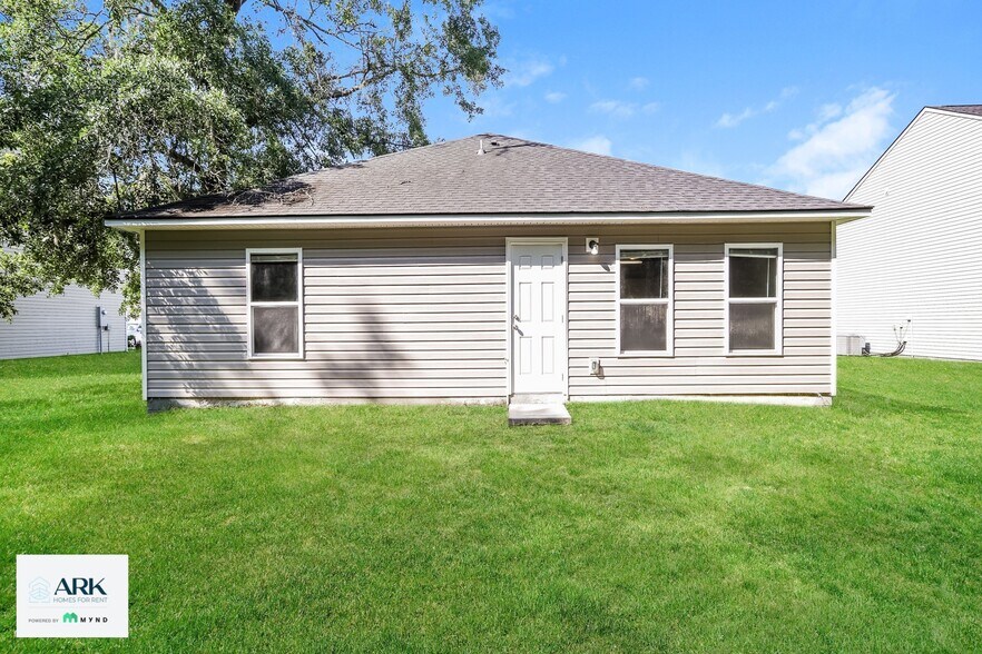 Building Photo - 208 Saddle Brooke Trce
