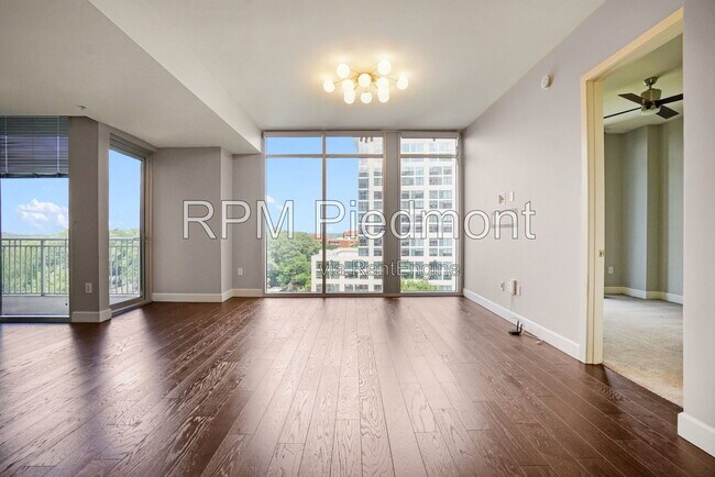 Building Photo - 1820 Peachtree Rd NW