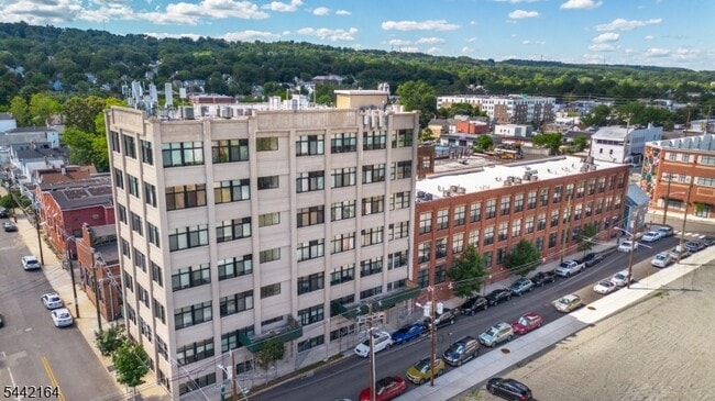 Building Photo - 475 S Jefferson St