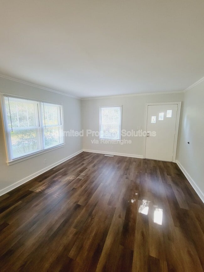 Building Photo - 252 Peiffer Ave