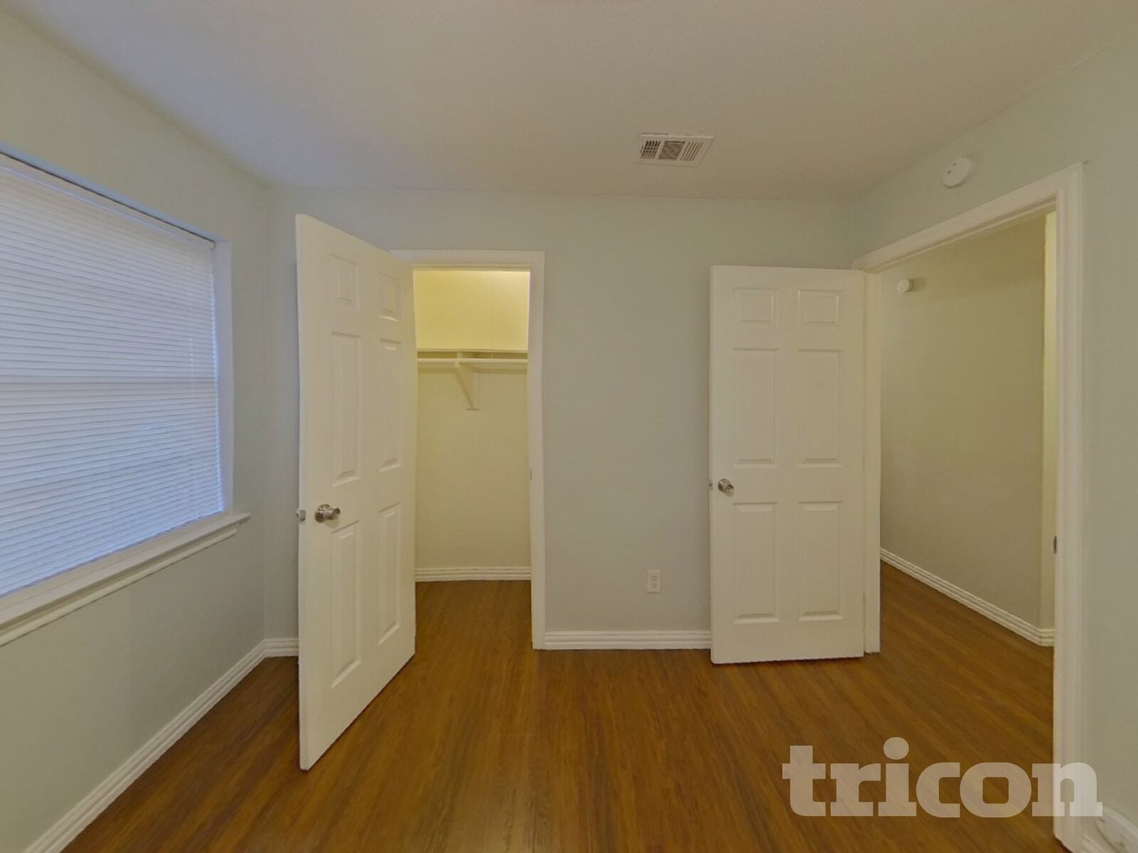 Building Photo - 126 Tharp St