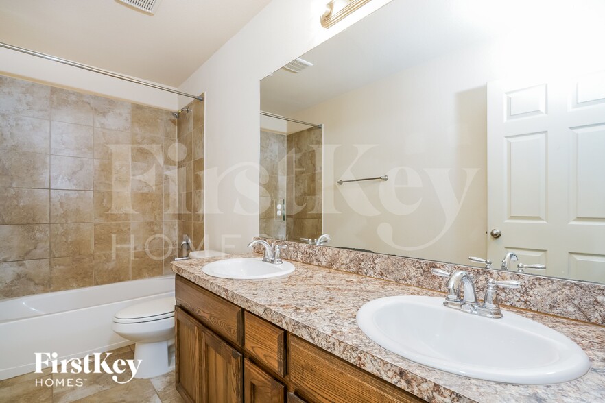 Building Photo - 1223 Jewel Ln