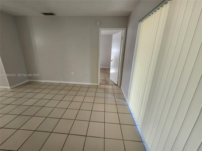 Building Photo - 10967 NW 30th Pl