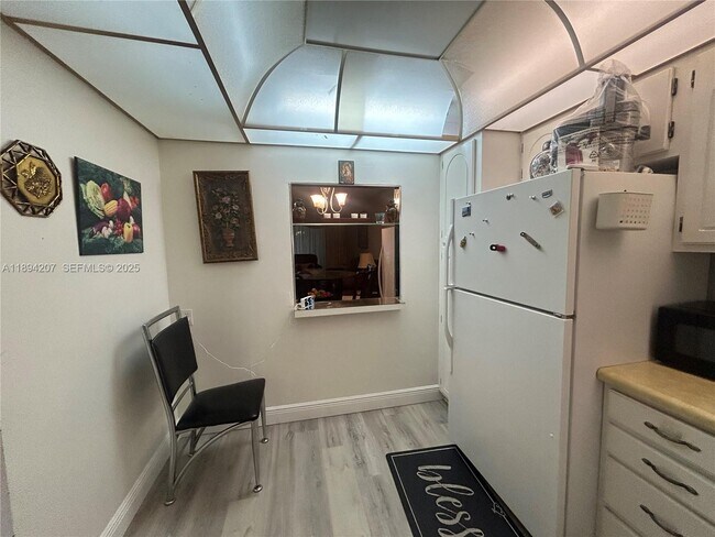 Building Photo - 8962 S Hollybrook Blvd