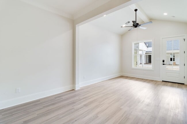 Building Photo - Brand New Upscale Single Story Townhome with private office