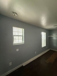 Building Photo - All bills paid 1-Bedroom!