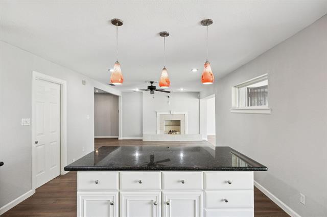 Building Photo - 2801 Clearbrook Dr