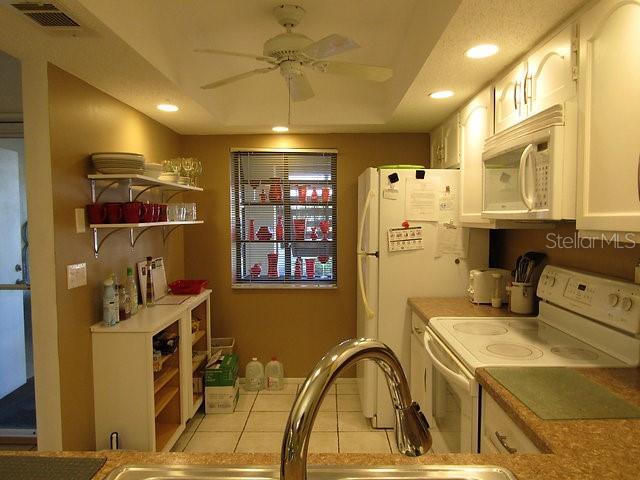 Building Photo - 255 Mission Trail S