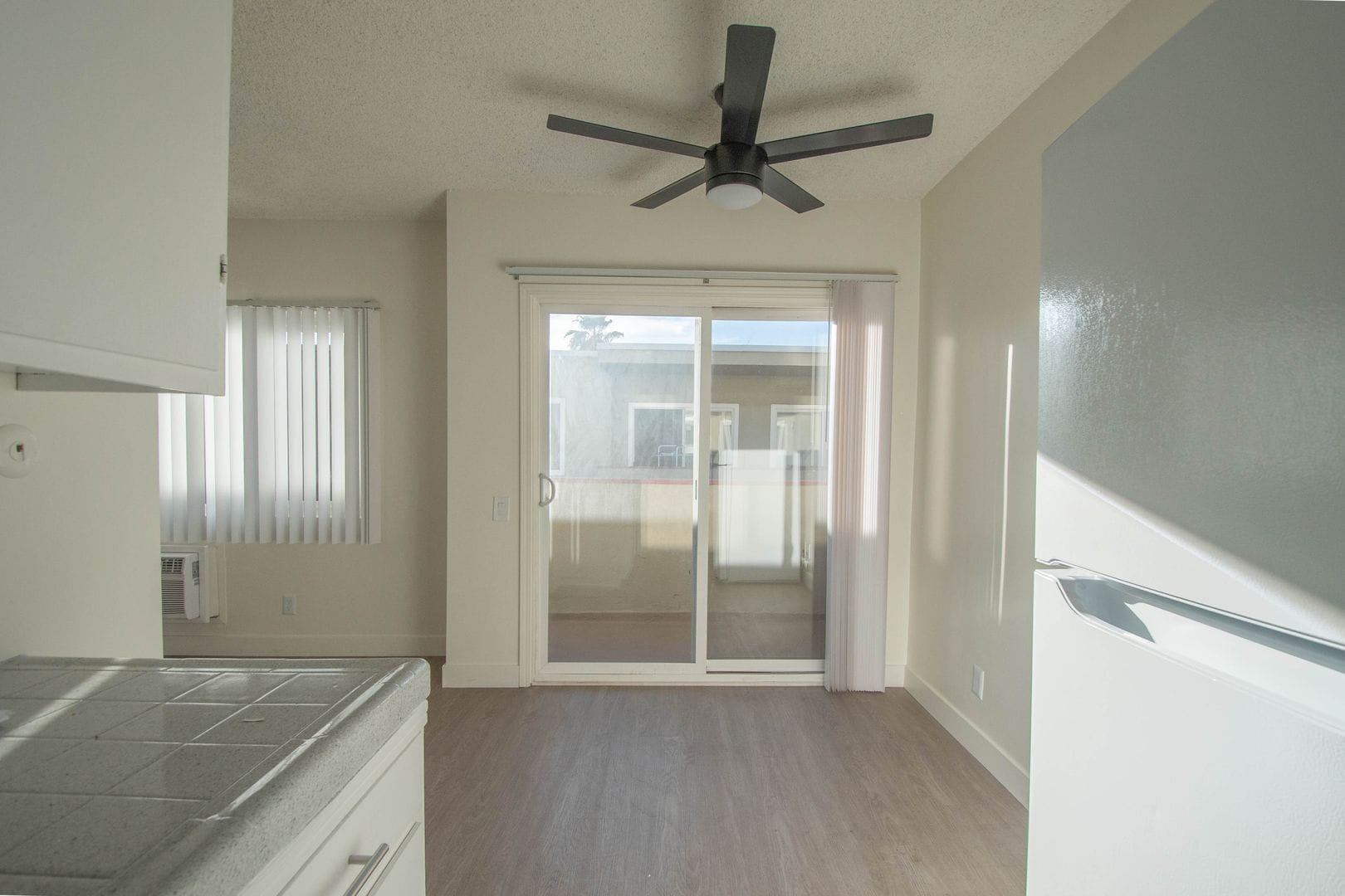 Building Photo - 10843 Kling St