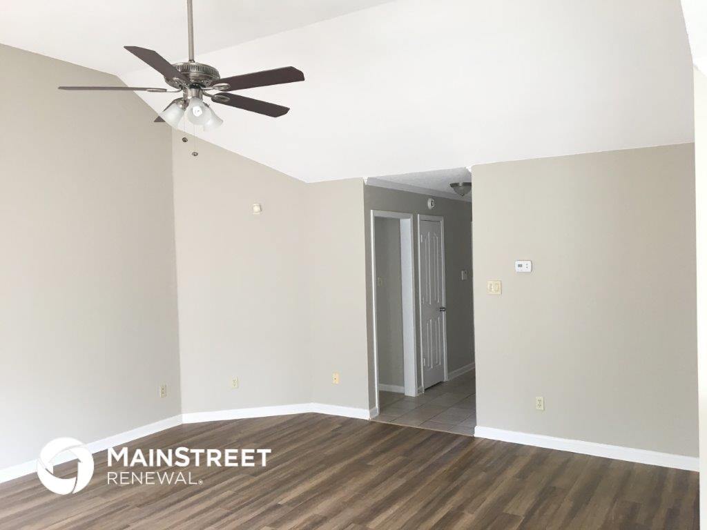 Building Photo - 1602 Far Dr