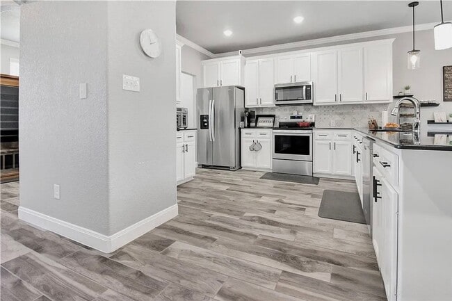 Building Photo - 7307 Diamond Dove Dr