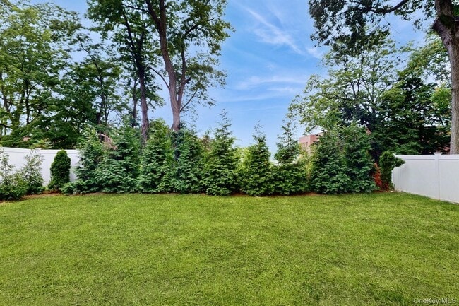 Building Photo - 17 Arthur Pl