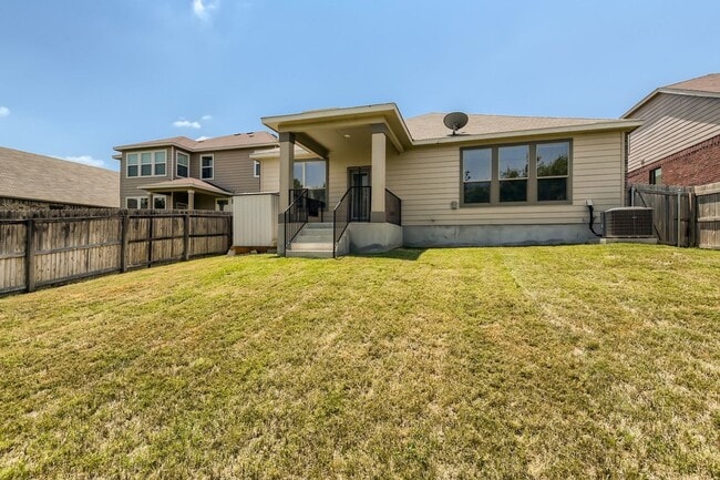 Building Photo - 3BR/2 Bath 1-Story on greenbelt, loads of extras!