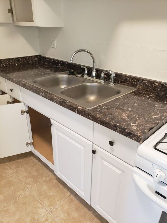 Building Photo - City Heights Duplex coming available soon!