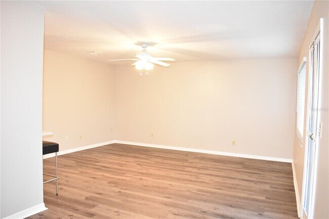 Building Photo - 1906 Canterbury Ln