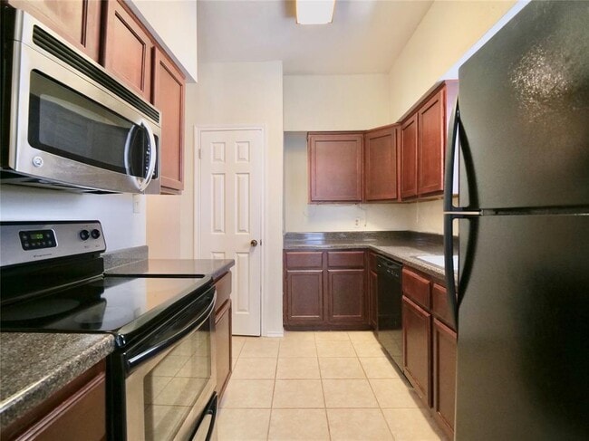 Primary Photo - 1103 Dulles Ave