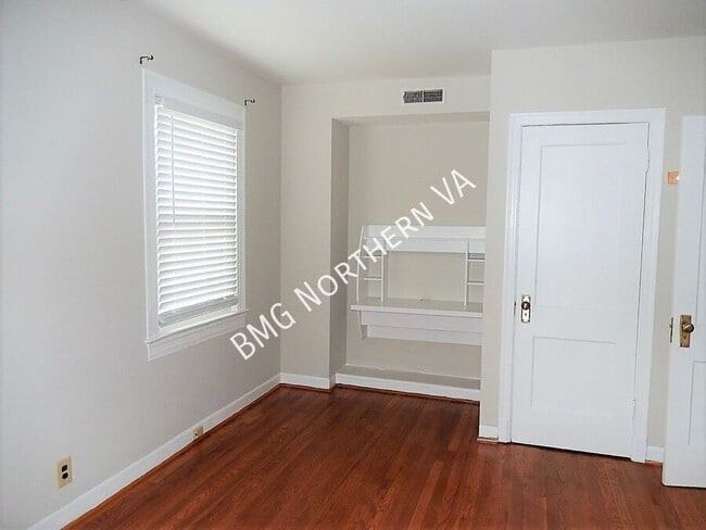 Building Photo - 2601 16th St S