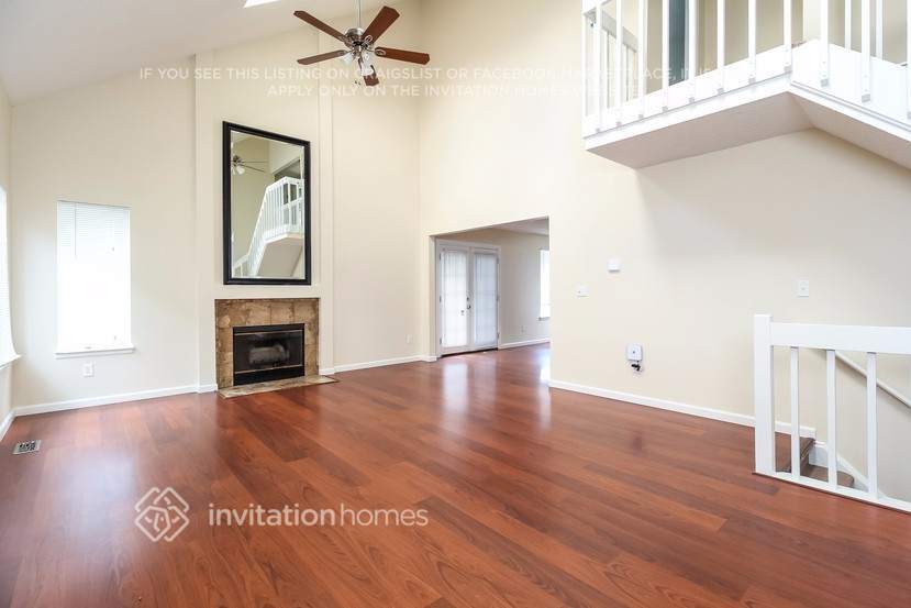 Building Photo - 5325 W 115th Pl