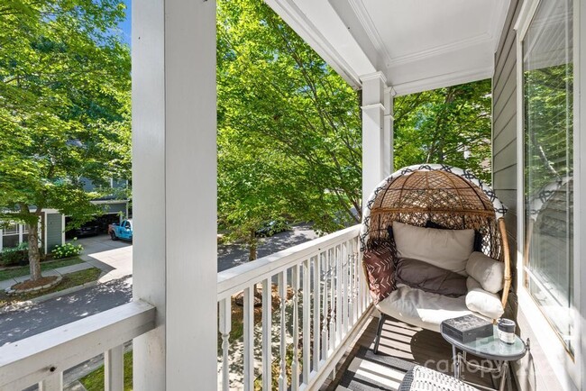 Building Photo - 18810 Coachmans Trace