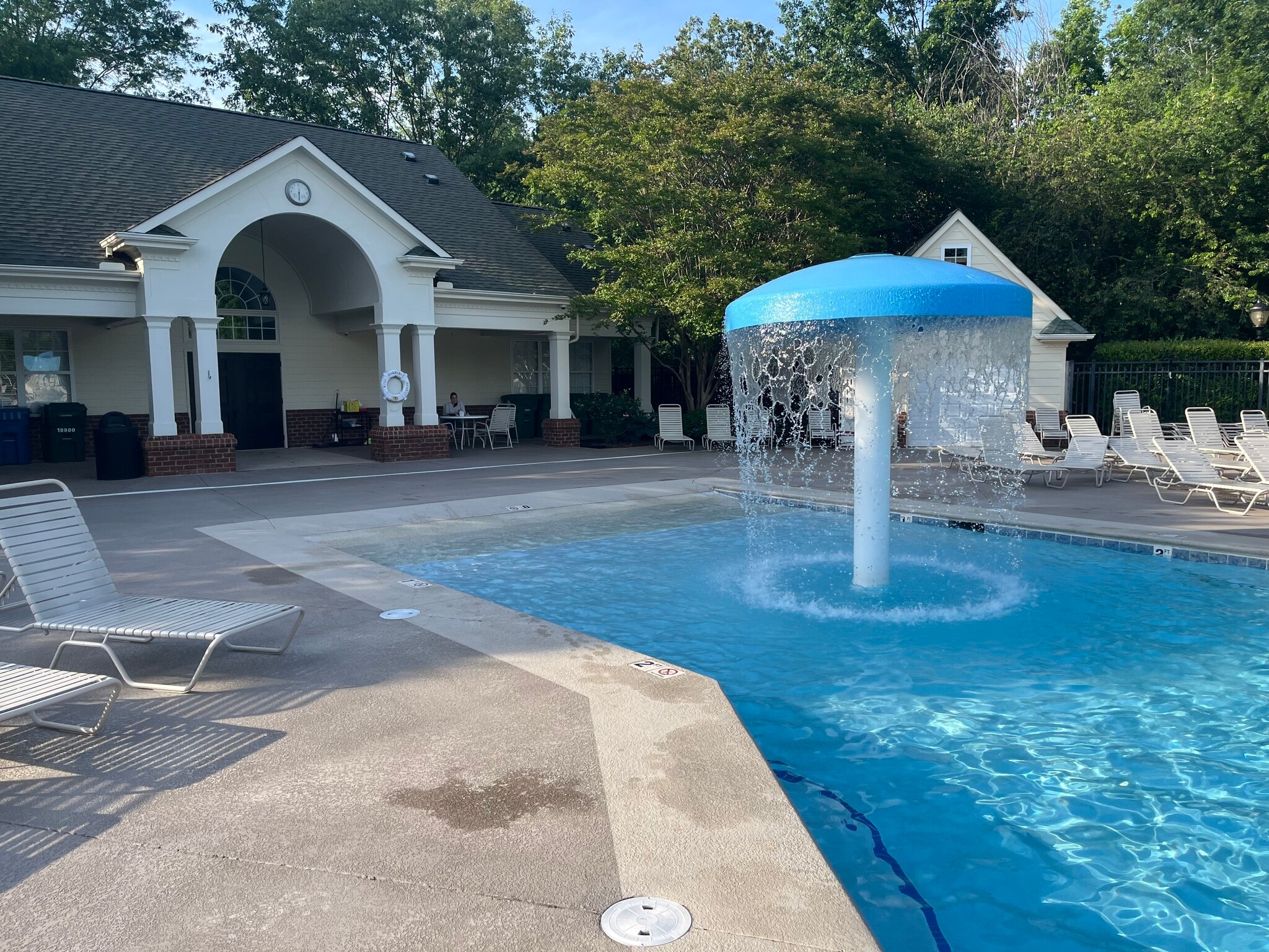 Building Photo - 16213 Peachmont Dr