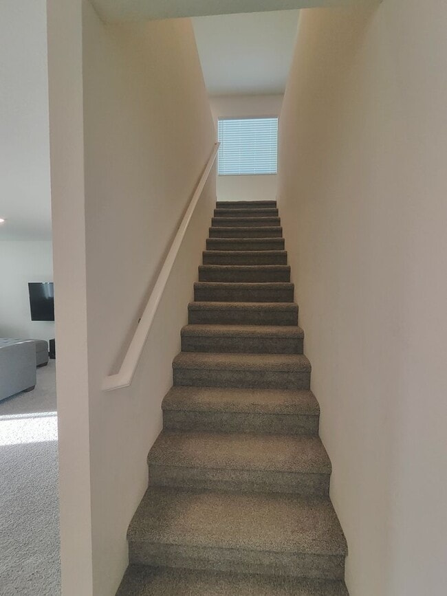 Building Photo - Beautiful 2024 Built 4/2.5 - New Subdivision!