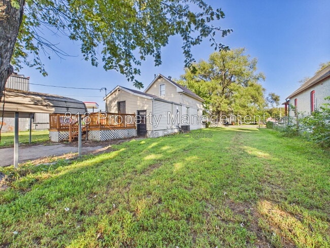 Building Photo - 836 N Montgall Ave