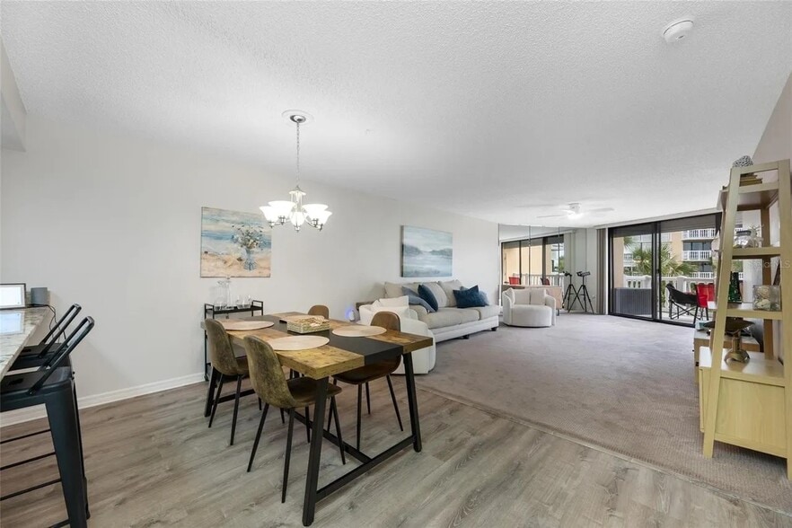 Building Photo - 6650 Sunset Way