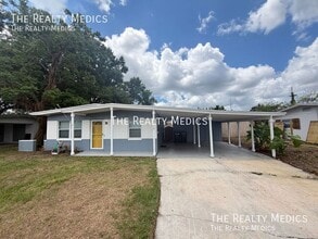 Building Photo - 3612 Surrey Dr