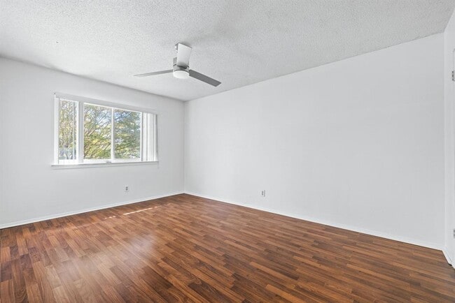 Building Photo - 4100 Harcourt Dr