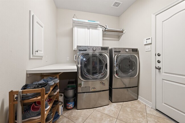 Building Photo - 4311 Red Oak Grove Ct