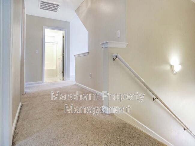 Building Photo - 27 Sunfield Ct