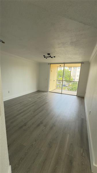 Building Photo - 8235 Lake Dr