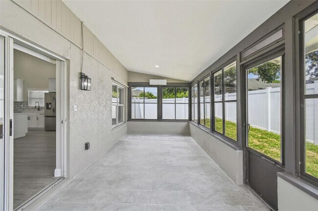 Building Photo - 1317 Ravida Woods Dr
